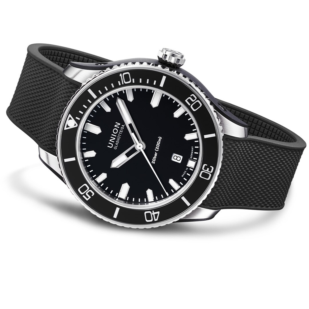 BELISAR 贝利士日历运动腕表 BELISAR 贝利士日历运动腕表