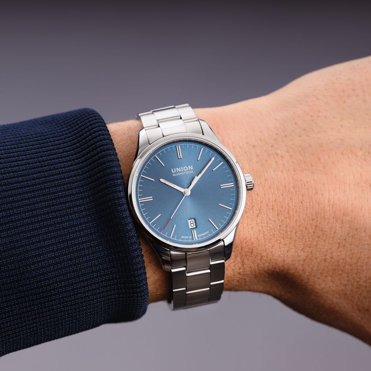 维罗系列日历腕表 39毫米 维罗系列日历腕表 39毫米